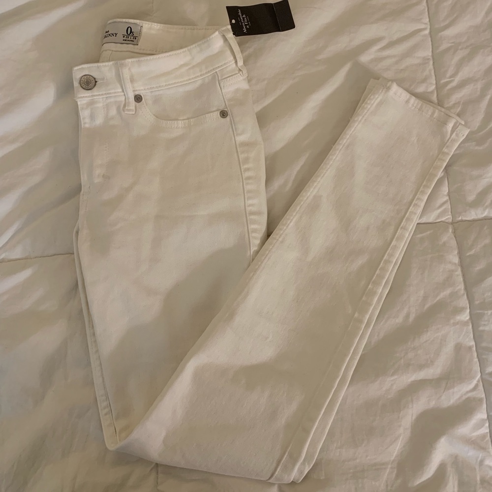 White Abercrombie jeans